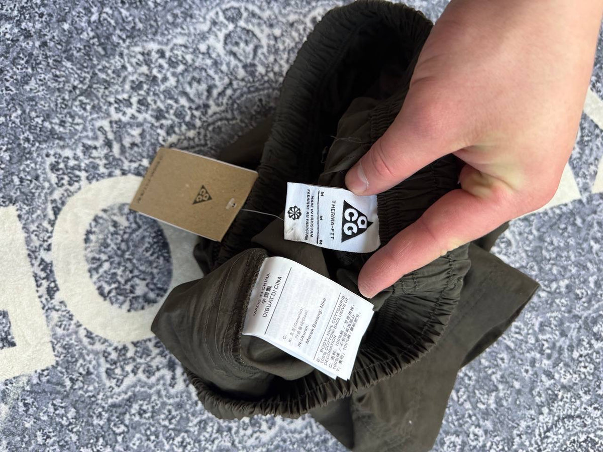 Шорти Nike acg