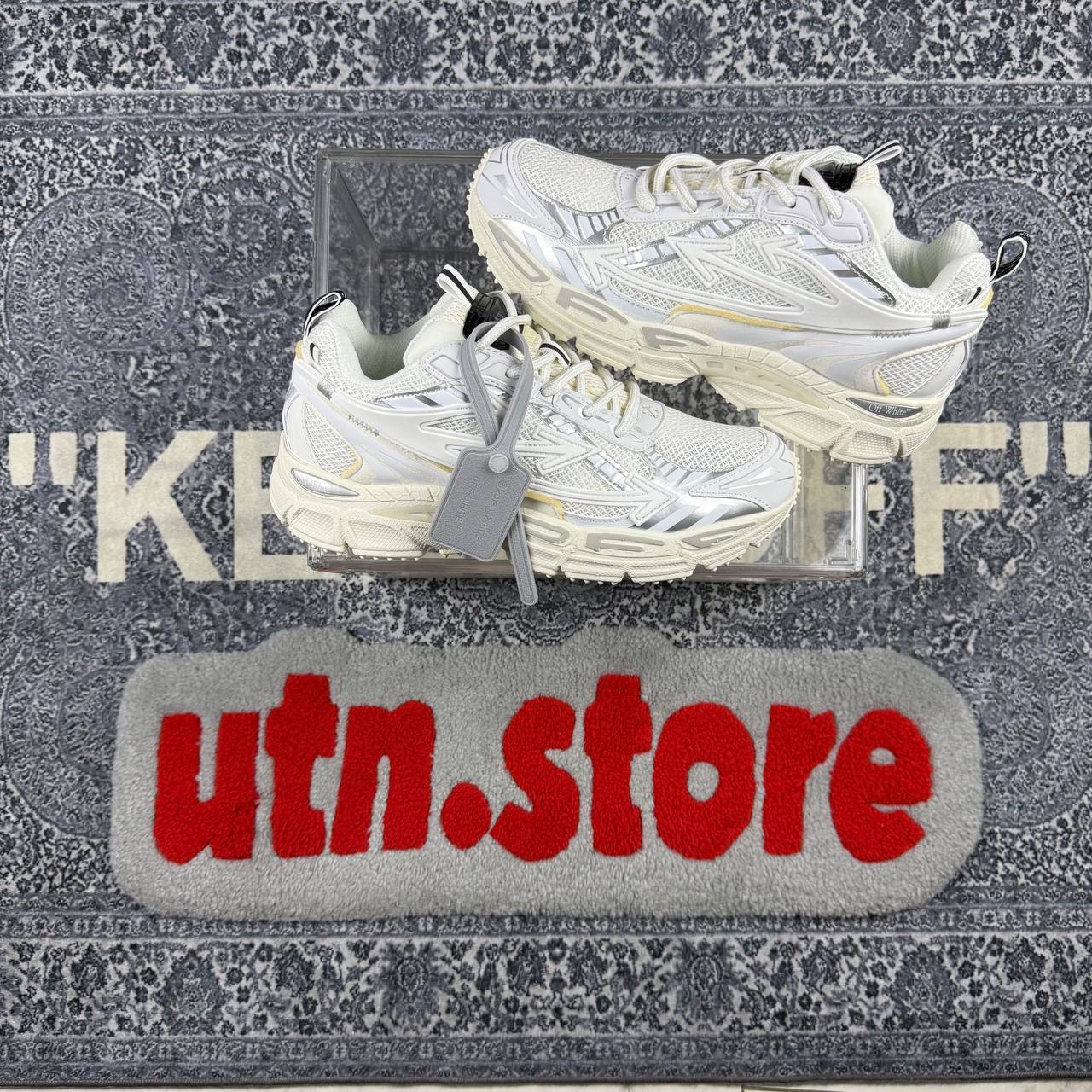 Off-White "be right back"