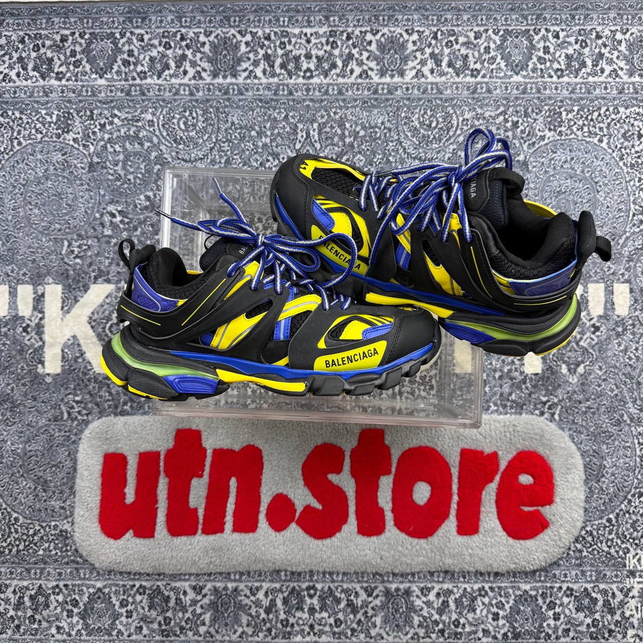 Balenciaga track