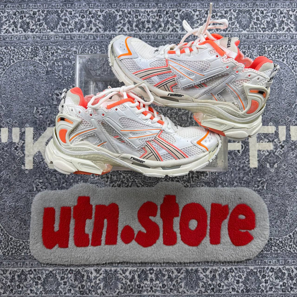 Balenciaga runner