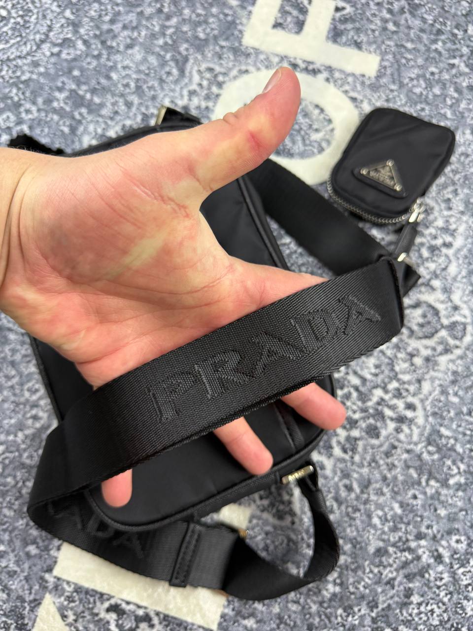 Сумка Prada Re-Nylon Shoulder Bag
