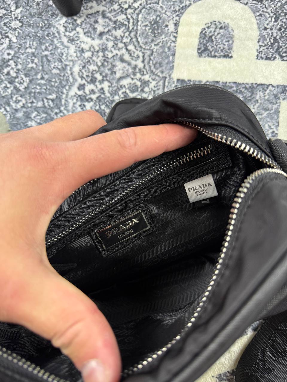 Сумка Prada Re-Nylon Shoulder Bag