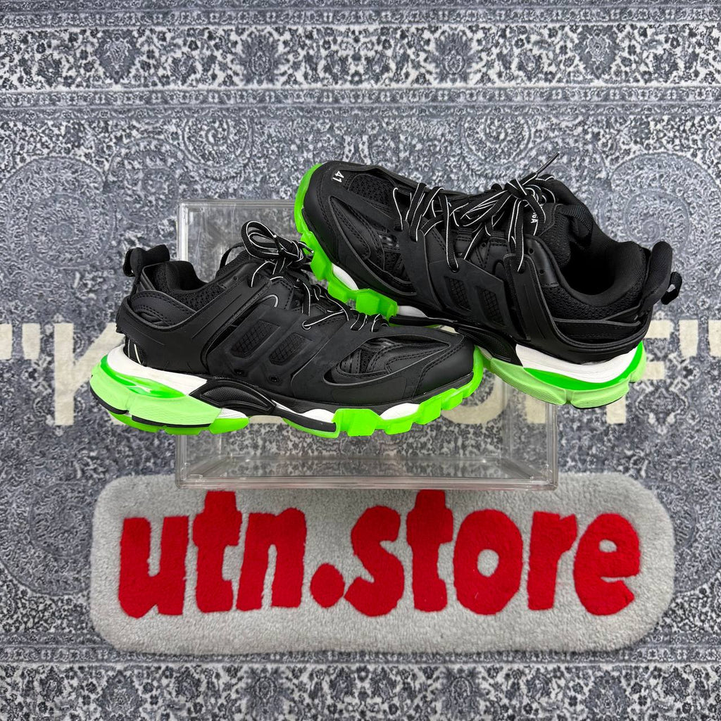 Balenciaga track