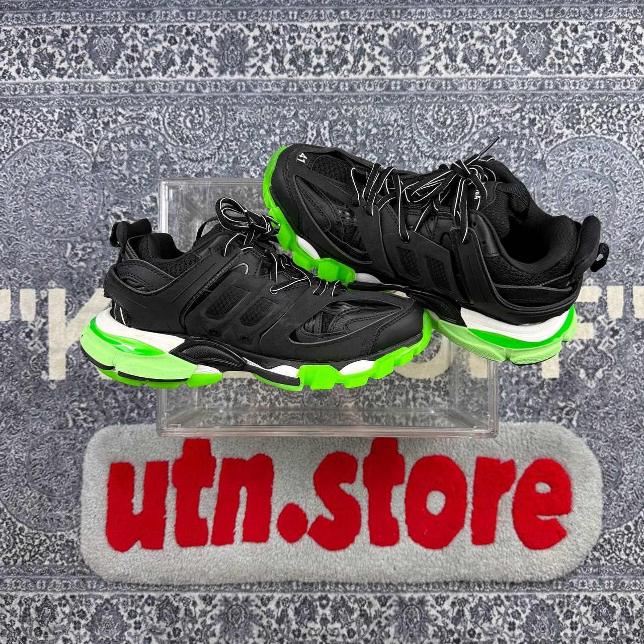 Balenciaga track