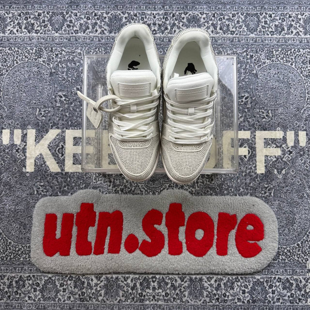 Off-White out of office