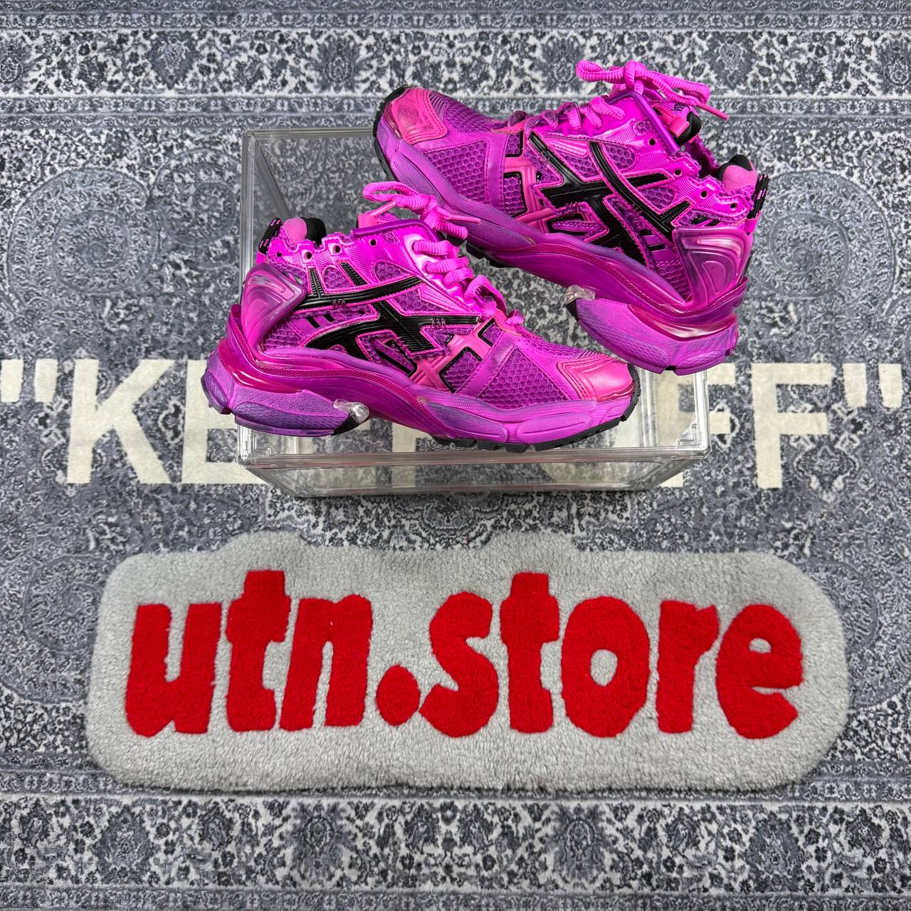 Balenciaga runner