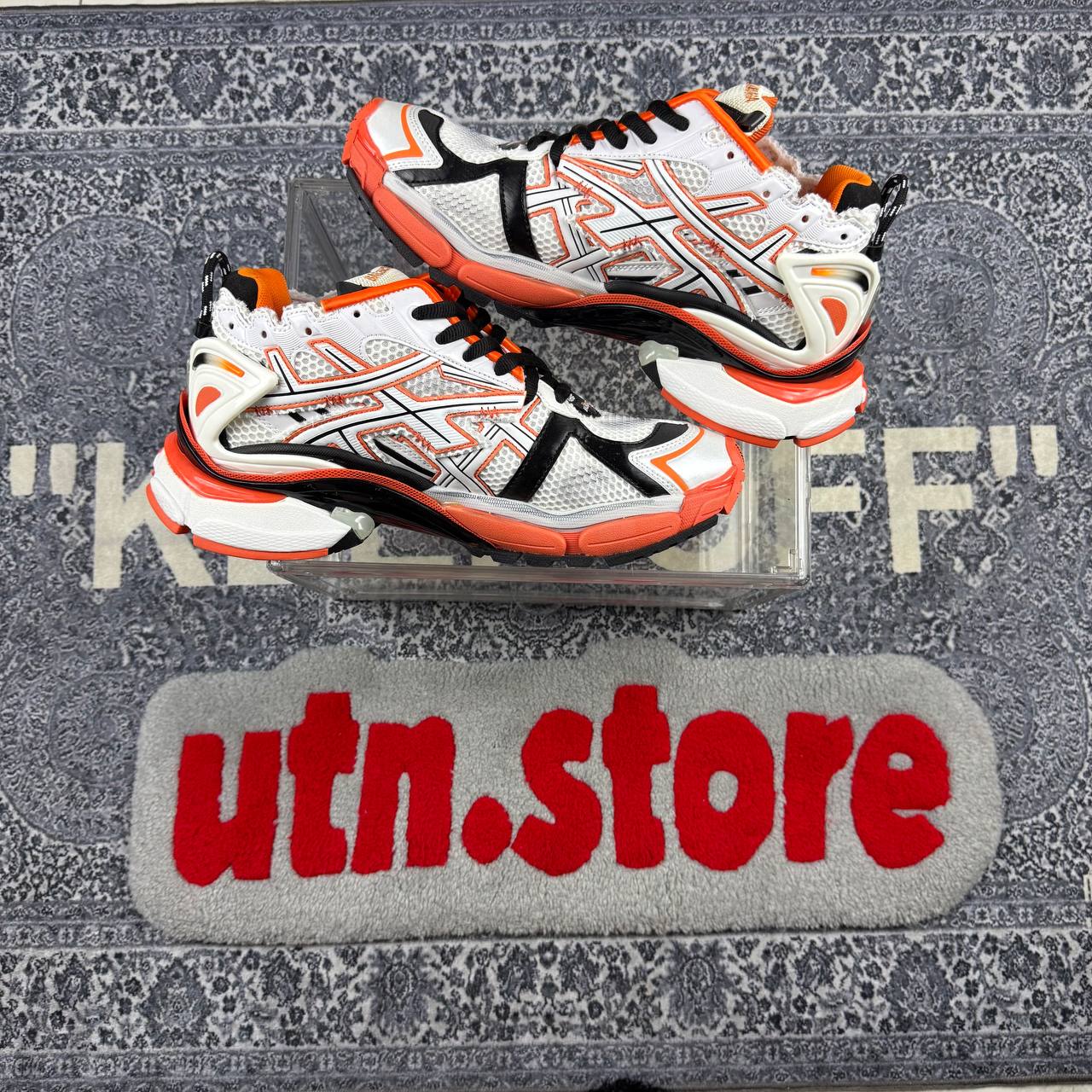 Balenciaga runner