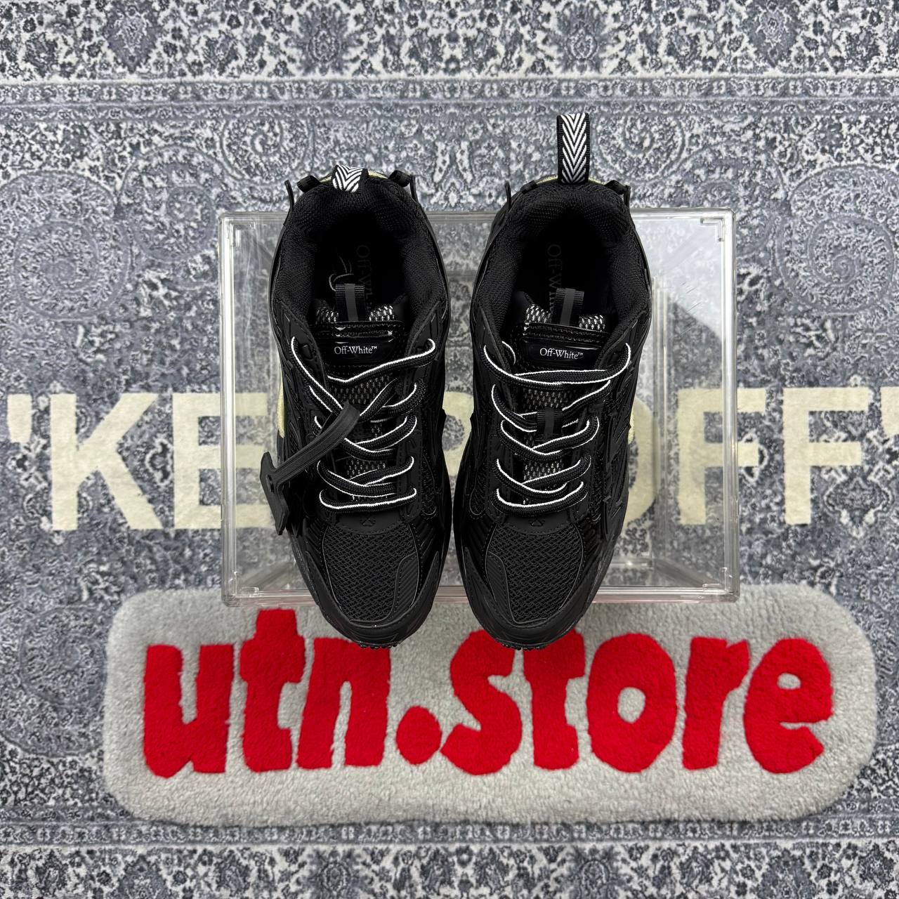 Off-White "be right back"