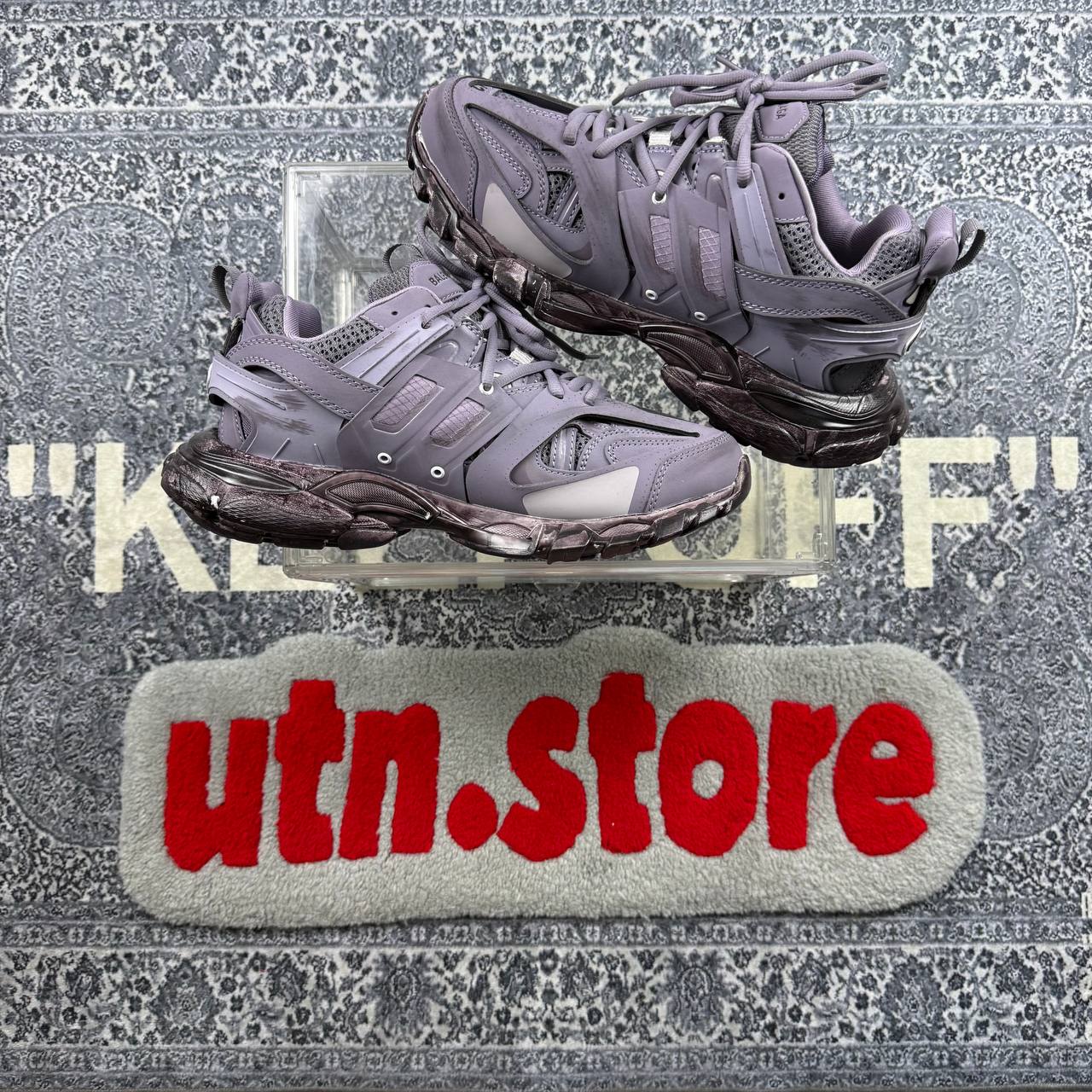 Balenciaga track