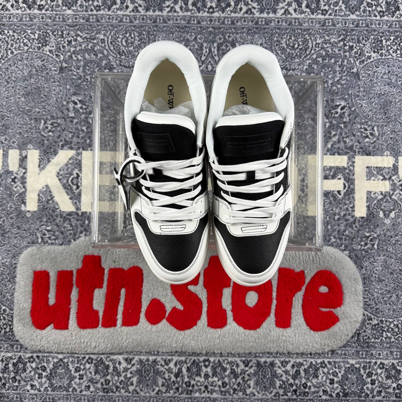 Off-White out of office