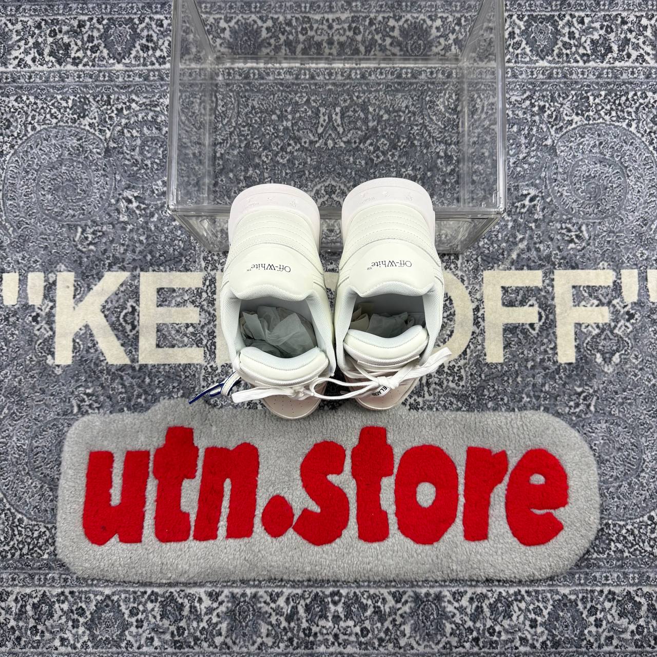Off-White out of office