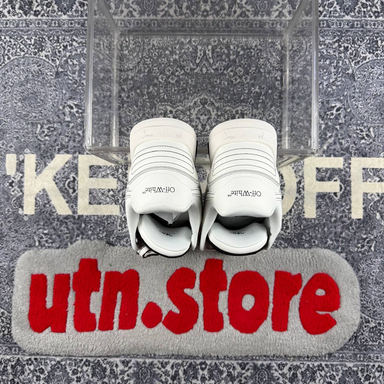Off-White out of office
