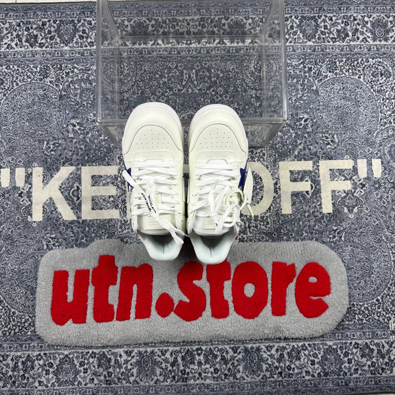 Off-White out of office