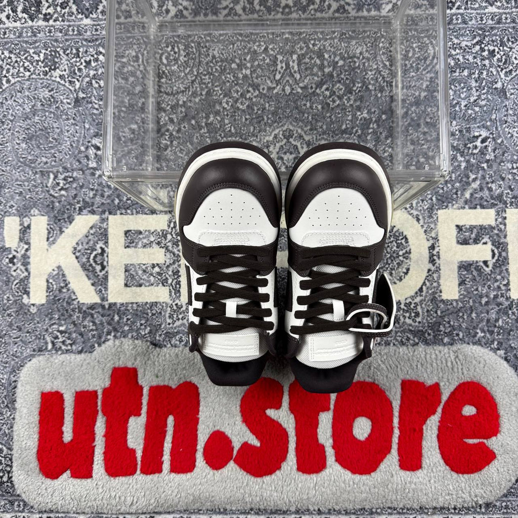 Off-White out of office