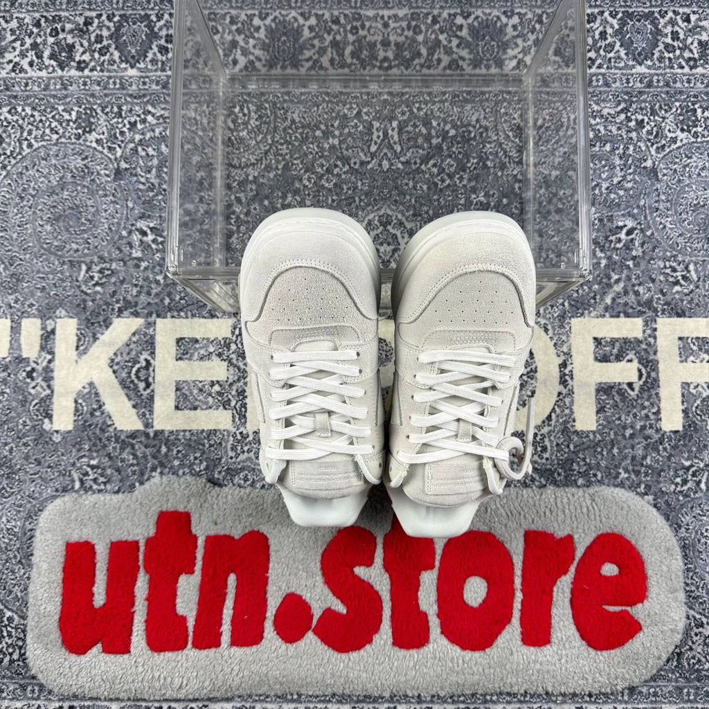 Off-White out of office