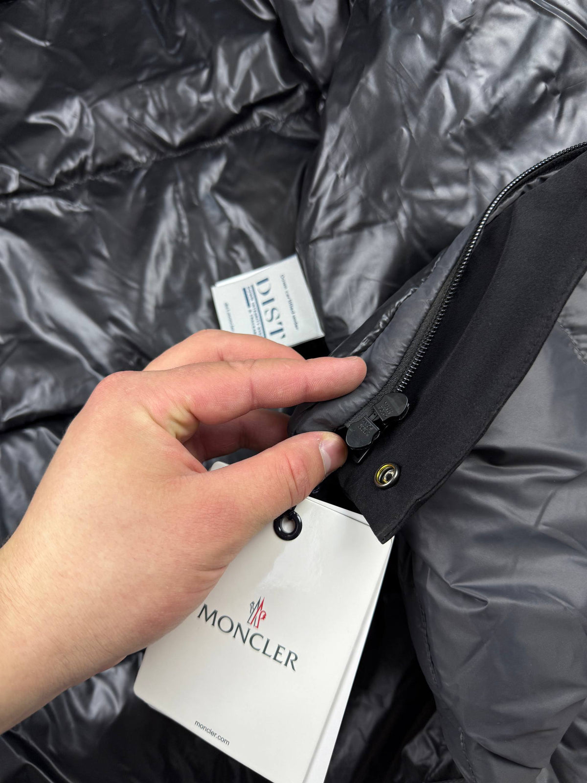 Куртка Moncler Madeira Hooded Short Down Jacket