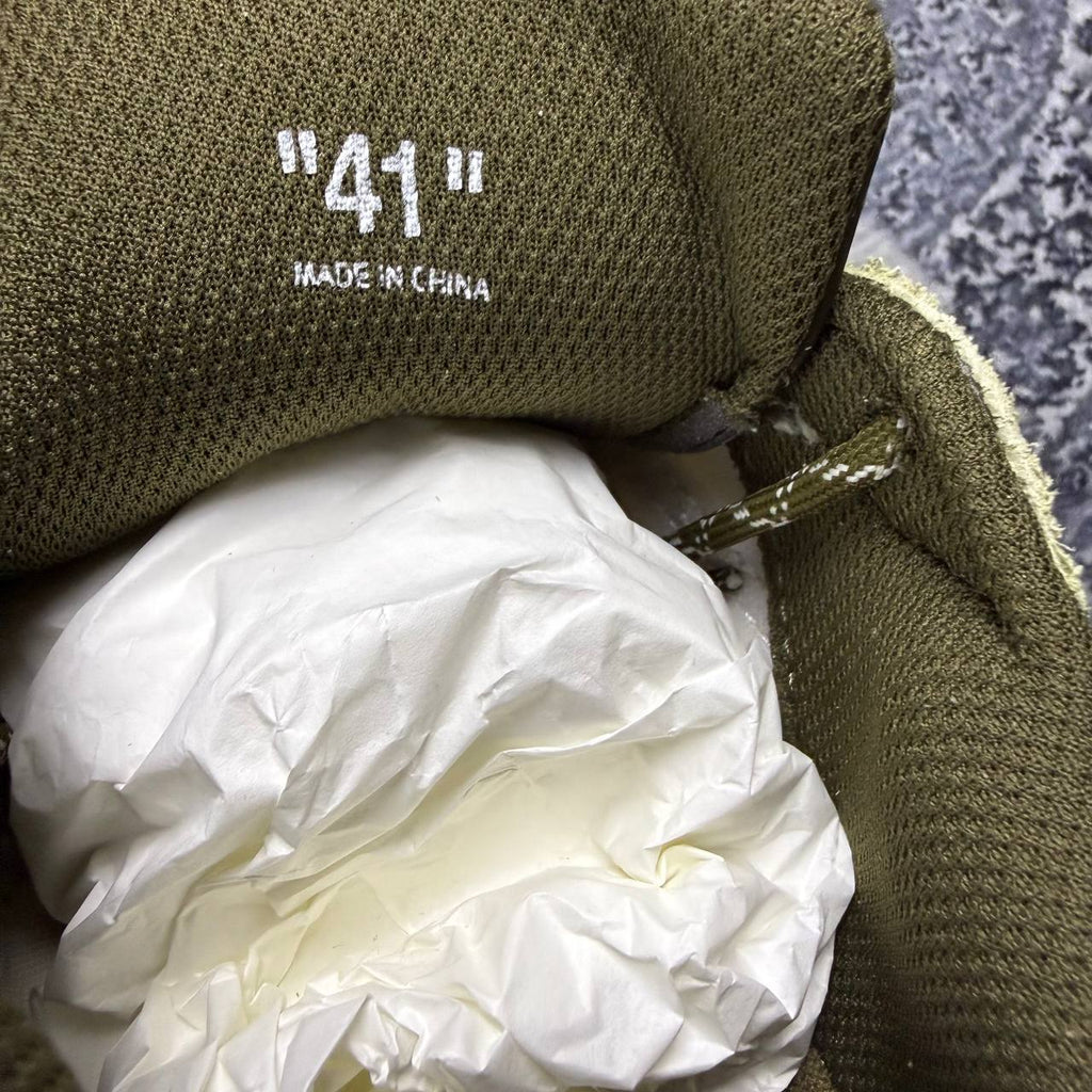 Off-White "be right back"