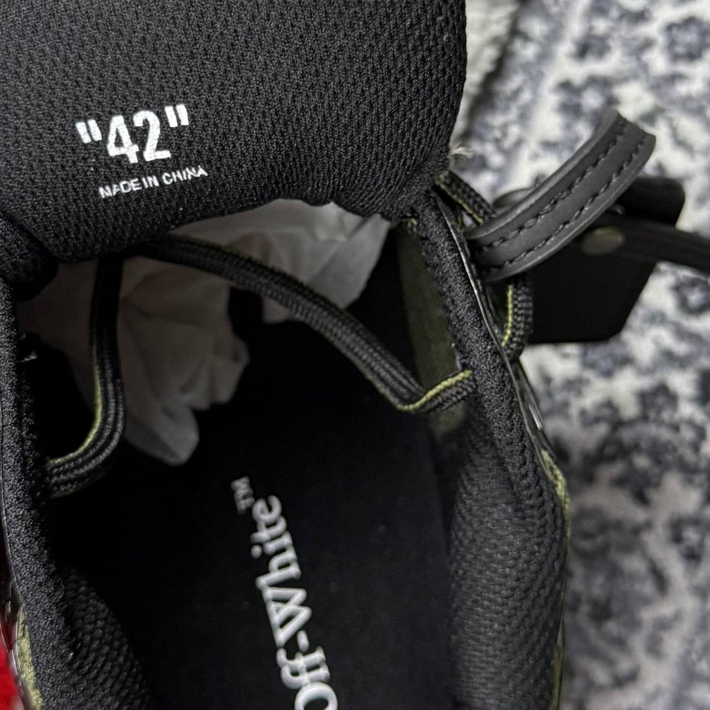 Off-White "be right back"