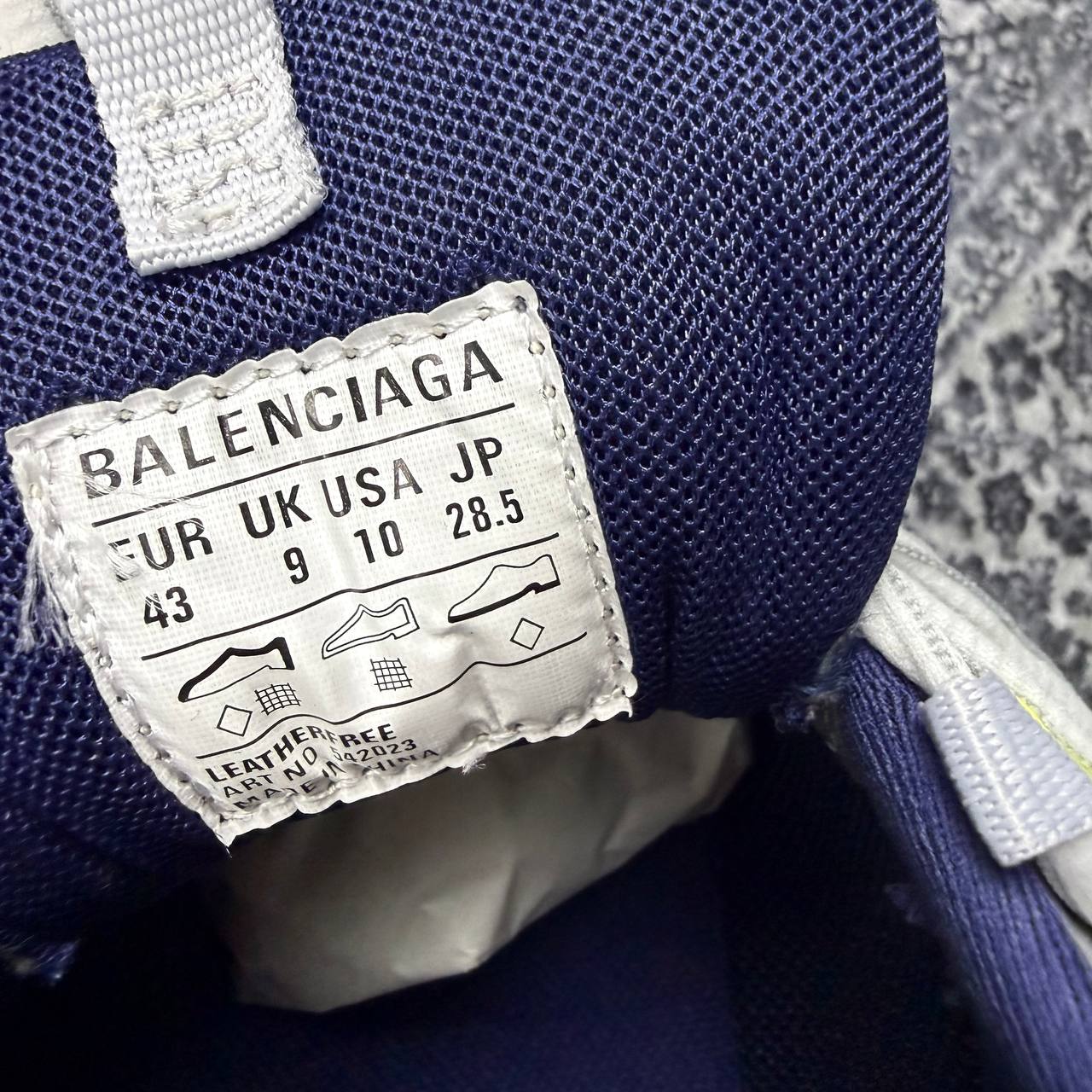 Balenciaga track