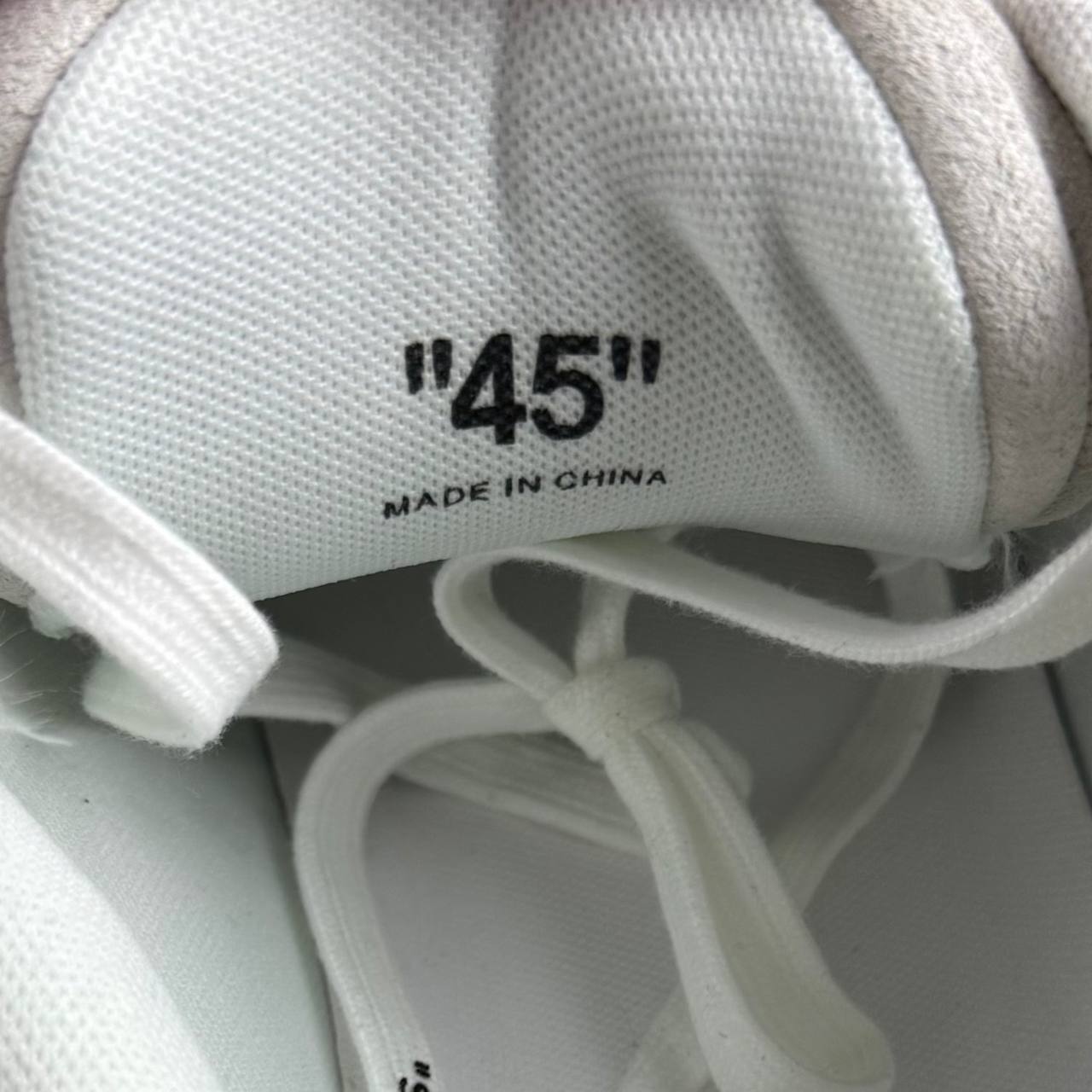 Off-White out of office